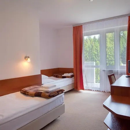 Osrodek Sanatoryjno-wczasowy Hajduczek Feriested Krynica Zdroj