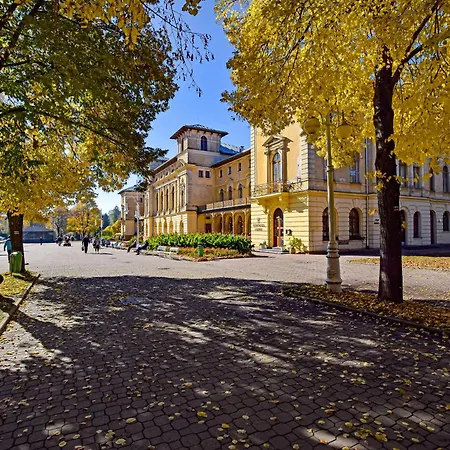 Osrodek Sanatoryjno-wczasowy Hajduczek Feriested Krynica Zdroj